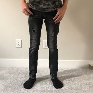 Fashion & Classic Black Jeans